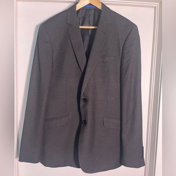Sondergaard

Slim-Fit Suit - Picture 2 of 11